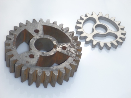  Steel (left) and aluminum (right) gears